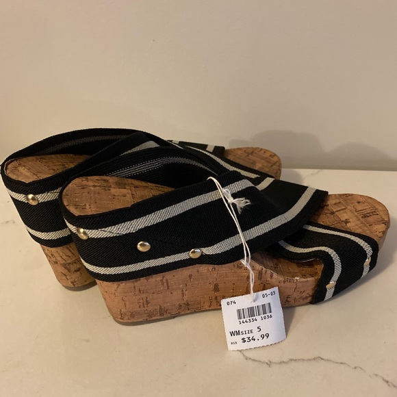 NWT Montego Bay High Cork Wedge Black & Gray Striped - Picture 2 of 3